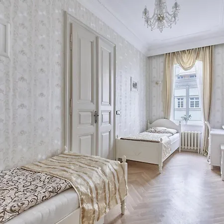 Luxury Nostalgia *