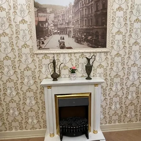 דירה Luxury Nostalgia קרלובי וארי